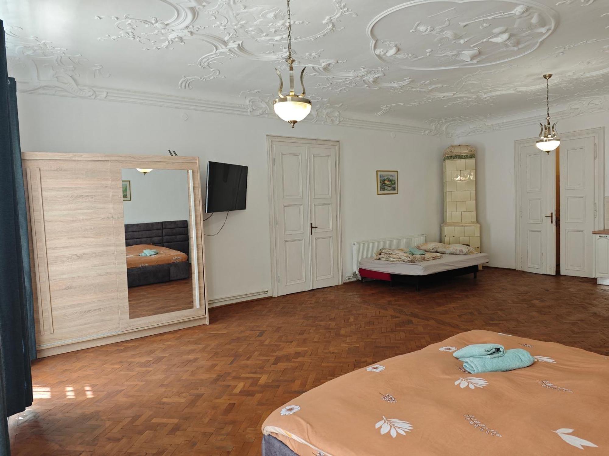 Clasic Studio Central Braşov Exterior foto